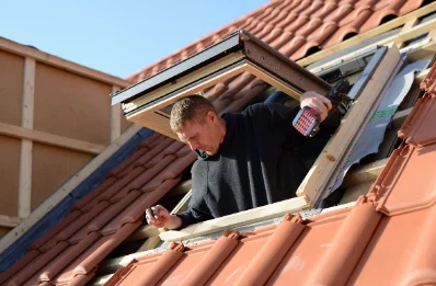 Pose de fenêtres de toit Velux à Angles